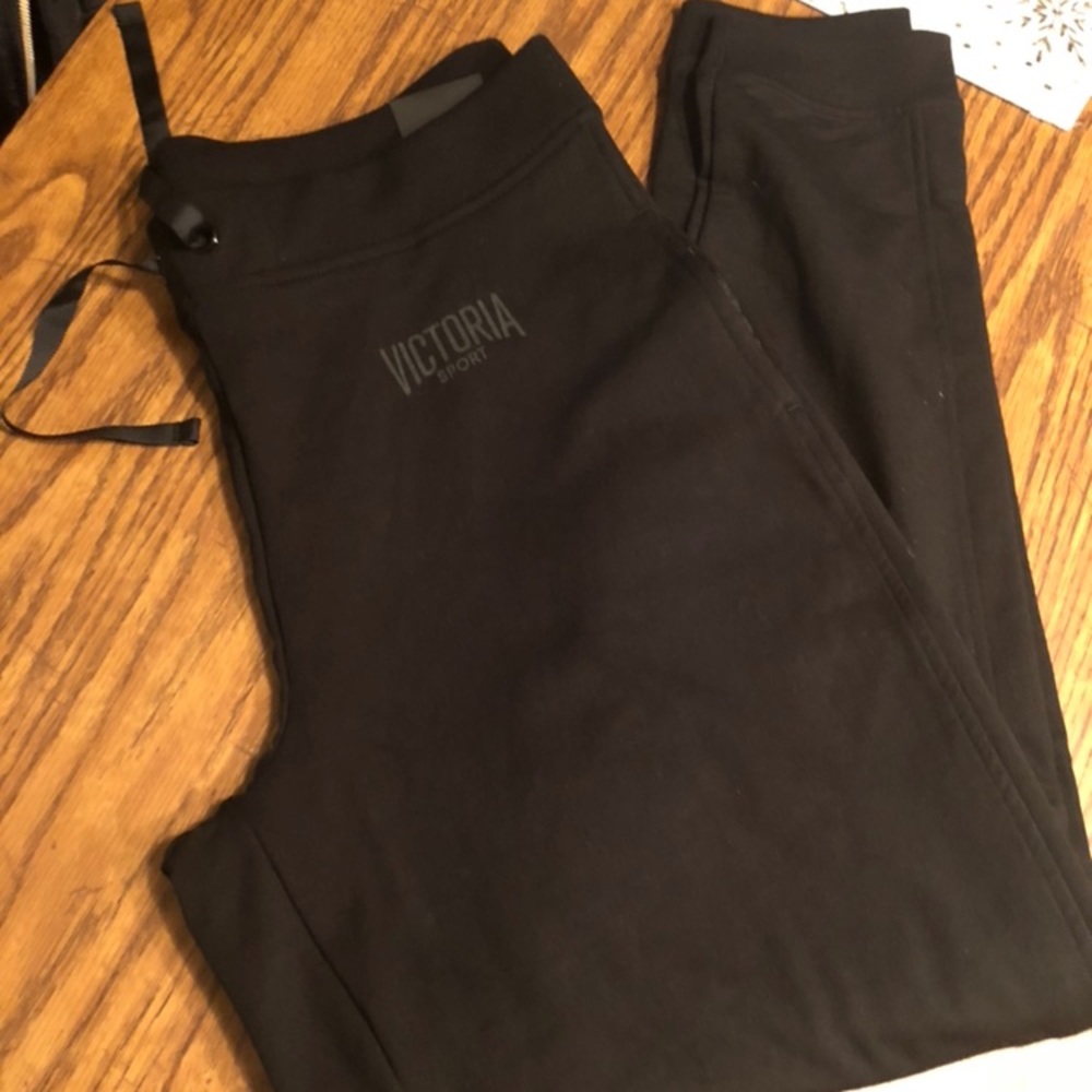 Victoria Secrect Blk sport Sweat Pants.    size m